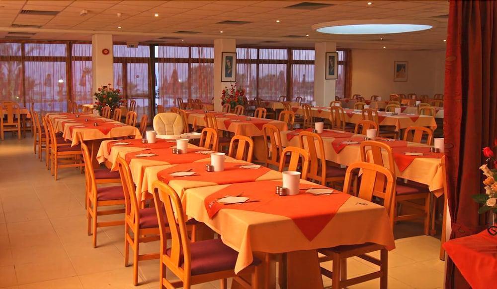 Corallia Beach Hotel Apartments Coral Bay Bagian luar foto
