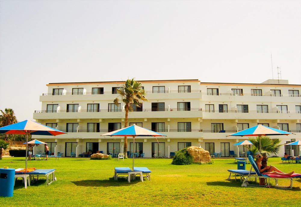 Corallia Beach Hotel Apartments Coral Bay Bagian luar foto