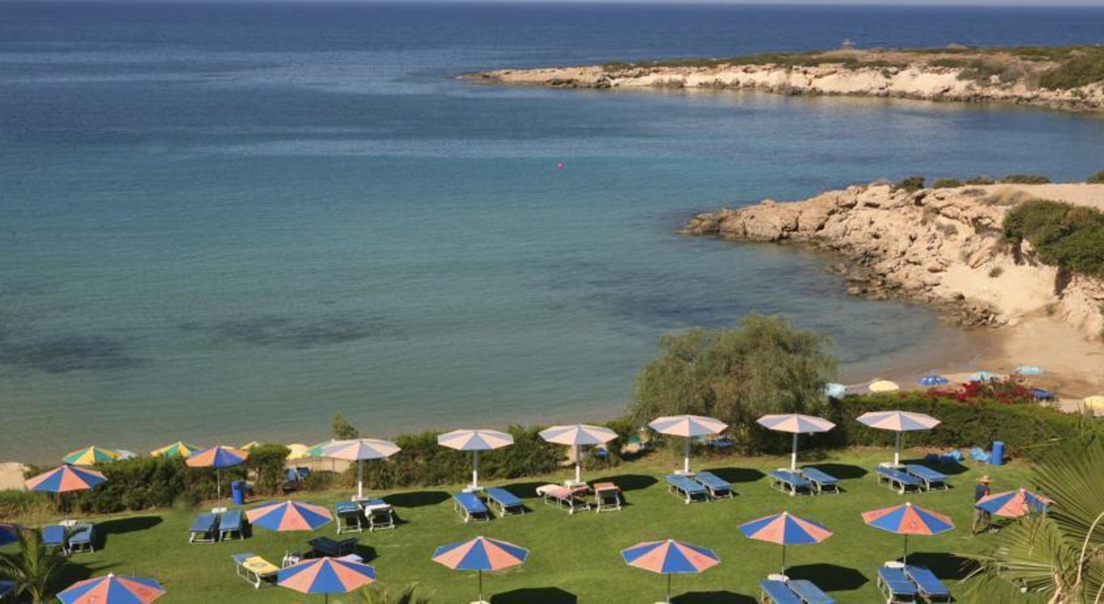 Corallia Beach Hotel Apartments Coral Bay Bagian luar foto