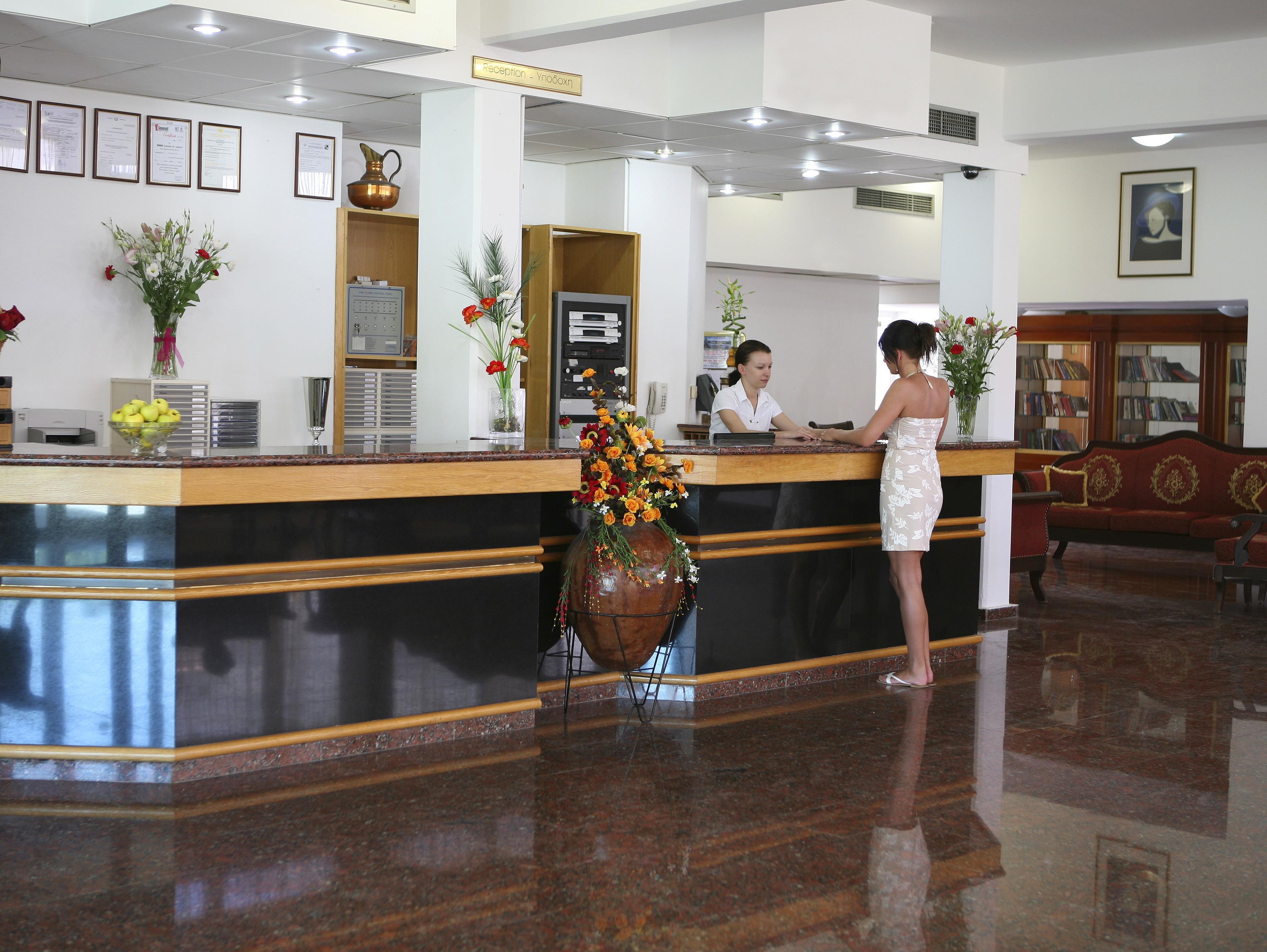 Corallia Beach Hotel Apartments Coral Bay Bagian luar foto