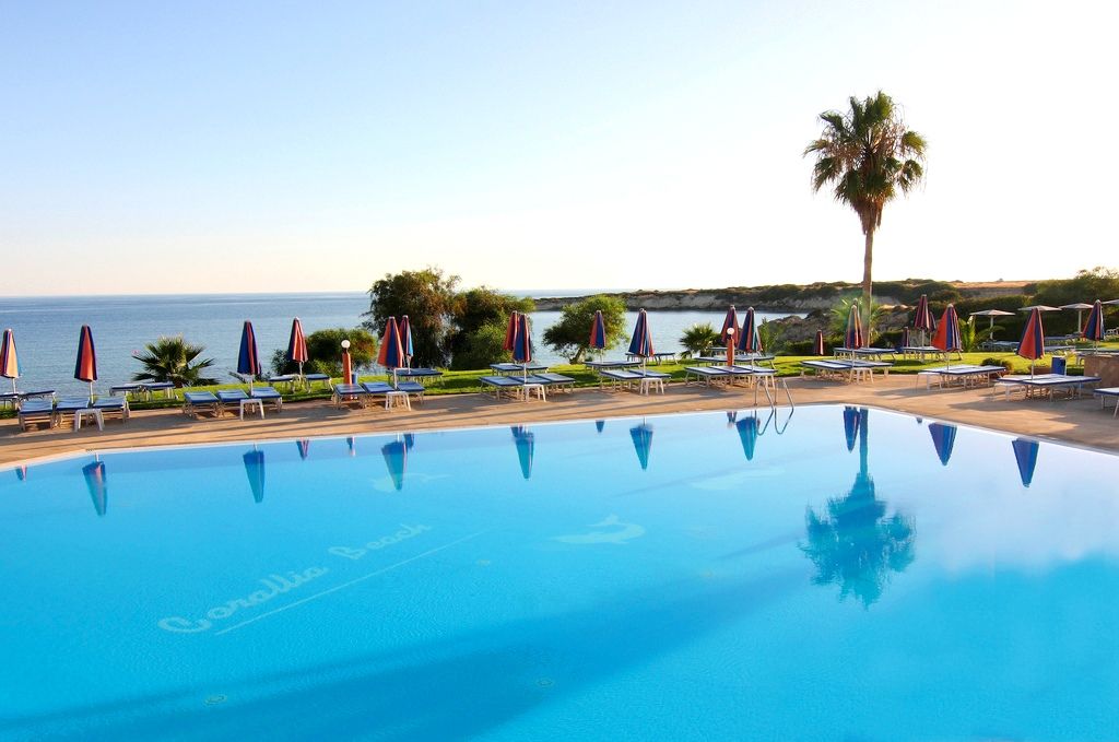 Corallia Beach Hotel Apartments Coral Bay Bagian luar foto