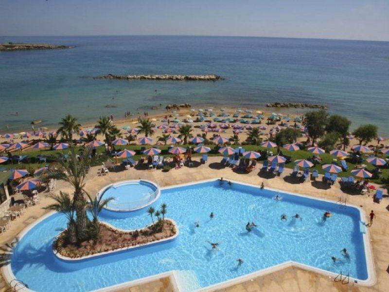 Corallia Beach Hotel Apartments Coral Bay Bagian luar foto