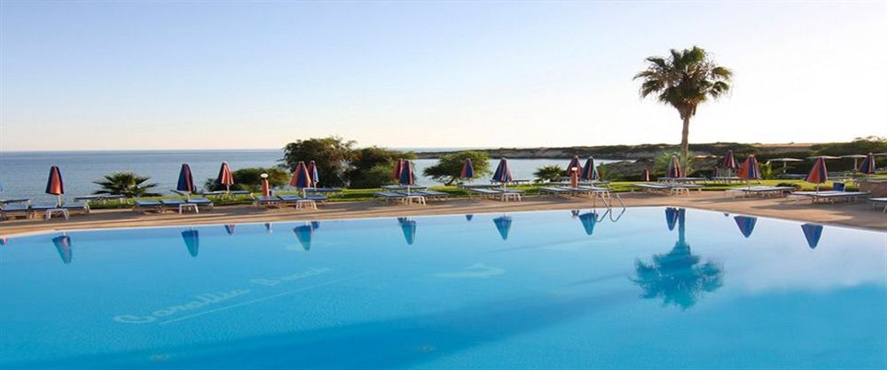 Corallia Beach Hotel Apartments Coral Bay Bagian luar foto