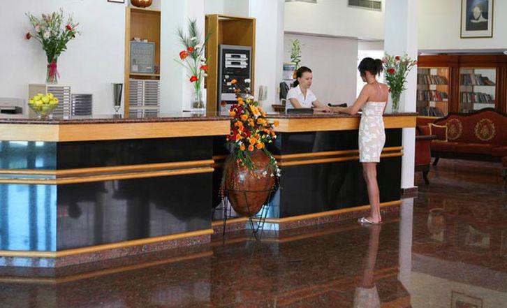 Corallia Beach Hotel Apartments Coral Bay Bagian luar foto